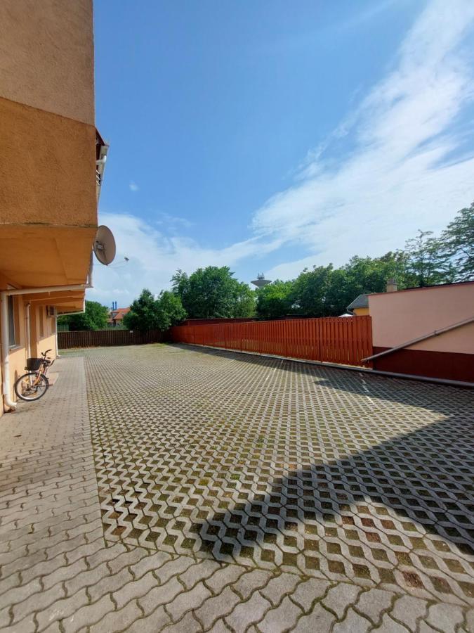 Sunshine Resort Apartment Hajdúszoboszló 外观 照片